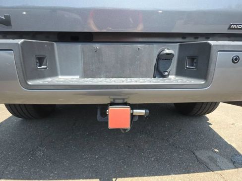 Used 2019 Nissan Titan SV w/ SV Convenience Package RWD image 13