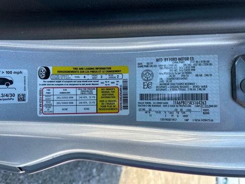 Used 2019 Ford Mustang GT Premium w/ Equipment Group 401A image 26