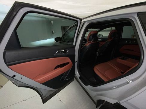 Used 2025 Kia Sportage SX FWD image 23