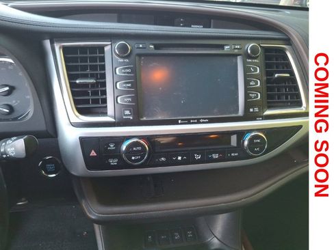 Used 2018 Toyota Highlander Limited AWD/4WD image 14