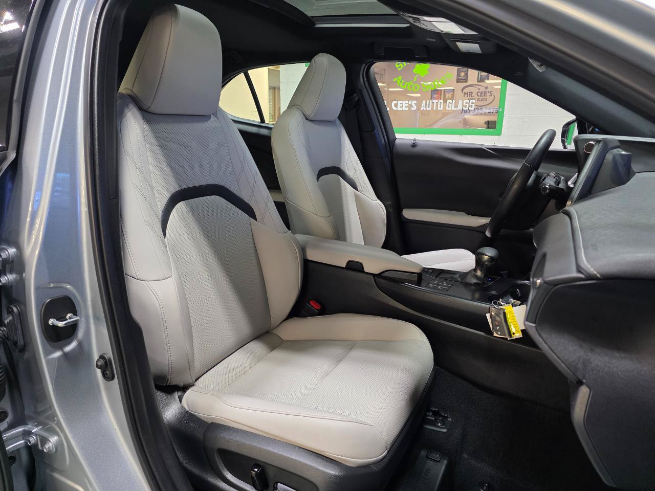 Used 2024 Lexus UX 250h F Sport FWD image 24