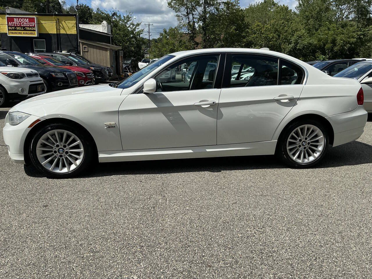 Used 2011 BMW 335i xDrive Sedan AWD/4WD image 9