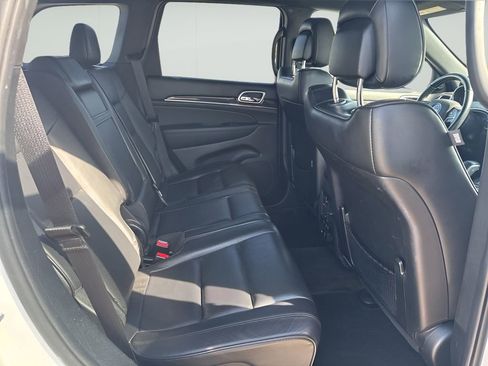 Used 2018 Jeep Grand Cherokee Overland image 18
