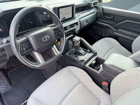 Used 2025 Toyota Tacoma SR5 image 4