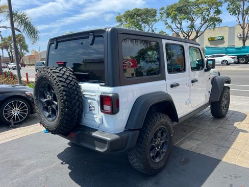 Used 2023 Jeep Wrangler Unlimited w/ Convenience Group AWD/4WD image 8