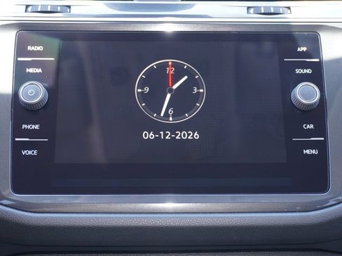 Used 2022 Volkswagen Tiguan SE FWD image 18