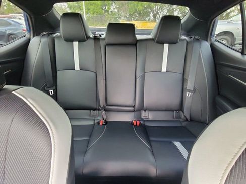 Used 2025 Toyota Camry SE w/ Multimedia Upgrade Package image 5