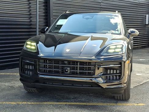 New 2026 Porsche Cayenne S AWD/4WD image 10