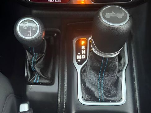 Used 2022 Jeep Wrangler Unlimited Rubicon 4xe w/ Cold Weather Group AWD/4WD image 44
