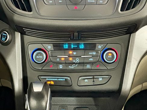 Used 2019 Ford Escape SEL image 31