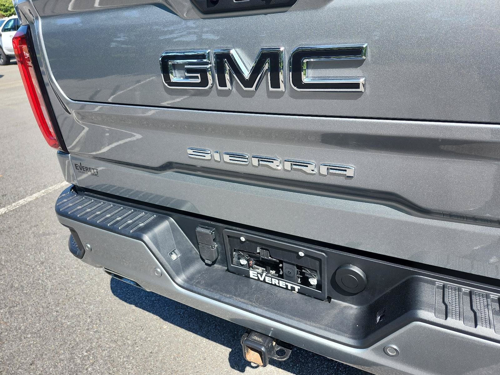 Used 2026 GMC Sierra 1500 AT4 w/ AT4 Premium Package AWD/4WD image 4