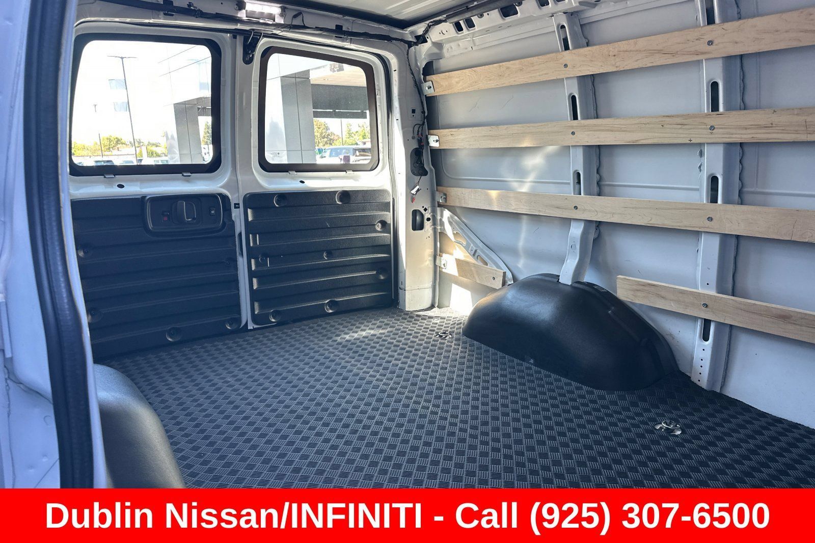 Used 2025 Chevrolet Express 2500 w/ Driver Convenience Package RWD image 17