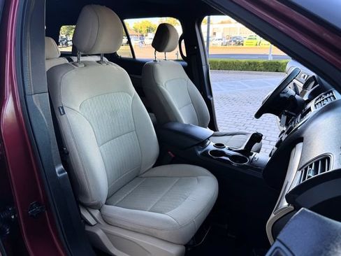Used 2017 Ford Explorer FWD image 15