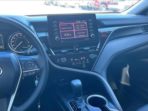 Used 2023 Toyota Camry LE image 9