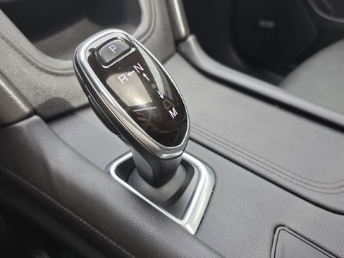 Used 2019 Cadillac XT5 Luxury image 16