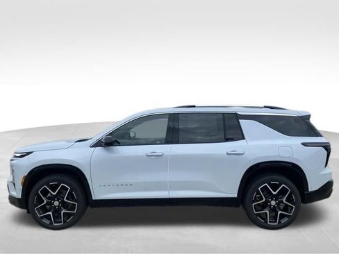 New 2026 Chevrolet Traverse High Country w/ LPO, Floor Liner Package image 10