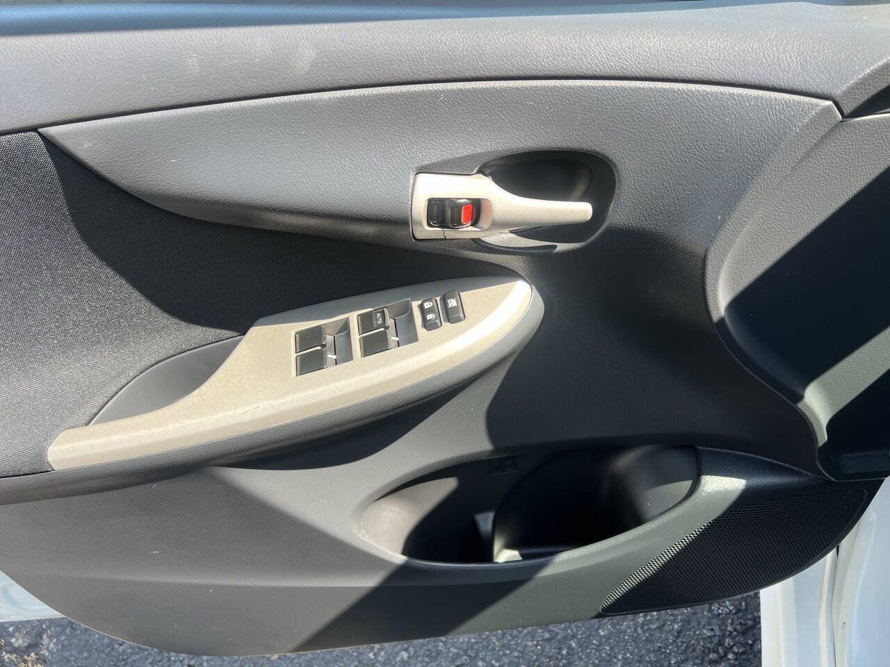 Used 2013 Toyota Corolla S FWD image 23