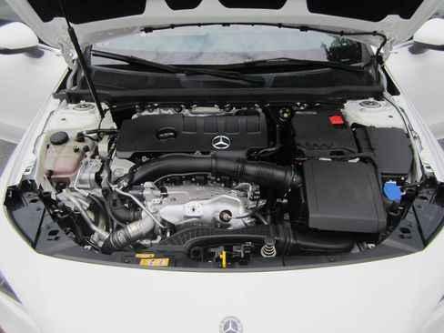 Used 2020 Mercedes-Benz CLA 250 image 14
