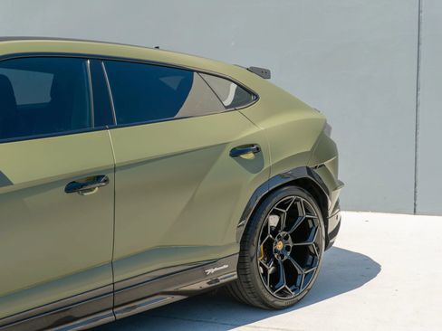 Used 2024 Lamborghini Urus Performante AWD/4WD image 26