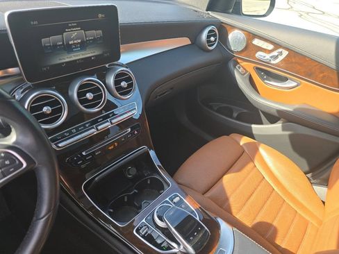 Used 2017 Mercedes-Benz GLC 300 4MATIC image 31