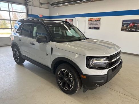 New 2026 Ford Bronco Sport Outer Banks w/ Outer Banks Tech Package+ AWD/4WD image 3