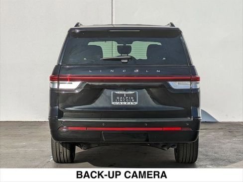 Used 2024 Lincoln Navigator Reserve image 4