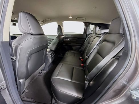 Certified 2025 Nissan Murano SV image 8