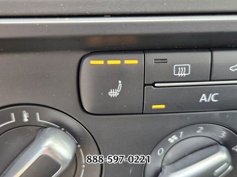 Used 2017 Volkswagen Jetta SE FWD image 25