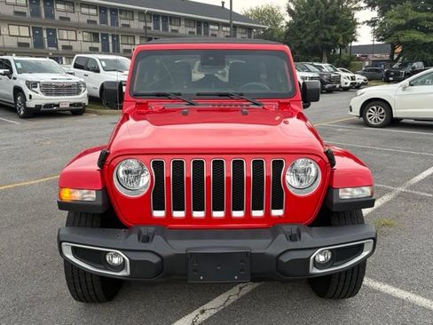 Used 2023 Jeep Wrangler Unlimited Sahara w/ Safety Group AWD/4WD image 10