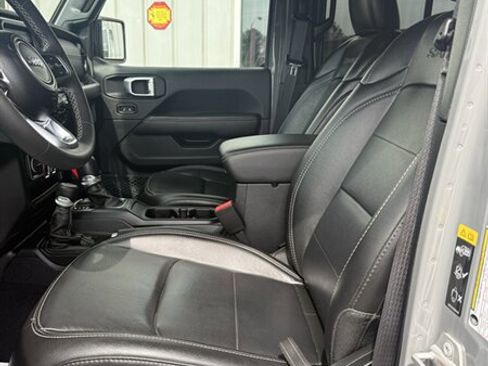 Used 2023 Jeep Wrangler Unlimited Sahara AWD/4WD image 12