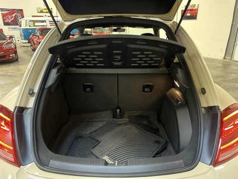 Used 2019 Volkswagen Beetle 2.0T Final Edition SEL FWD image 32