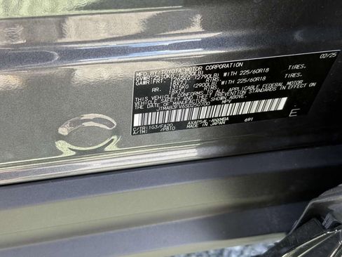 Used 2025 Toyota RAV4 SE image 31