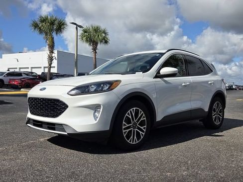 Used 2020 Ford Escape SEL FWD image 2