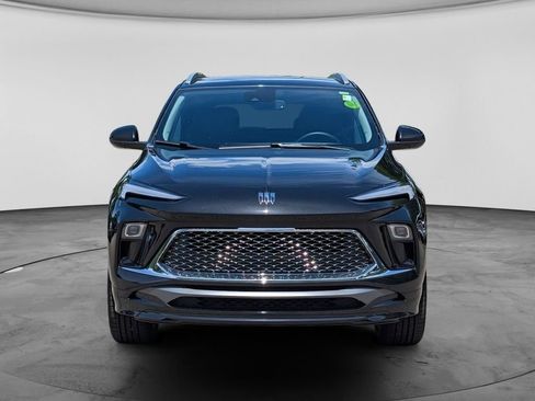Used 2025 Buick Encore GX Avenir w/ Avenir Convenience Package AWD/4WD image 2