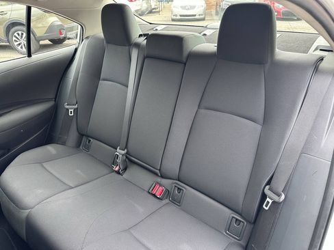 Used 2021 Toyota Corolla LE FWD image 31