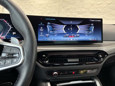 Used 2025 BMW M240i Coupe RWD image 30