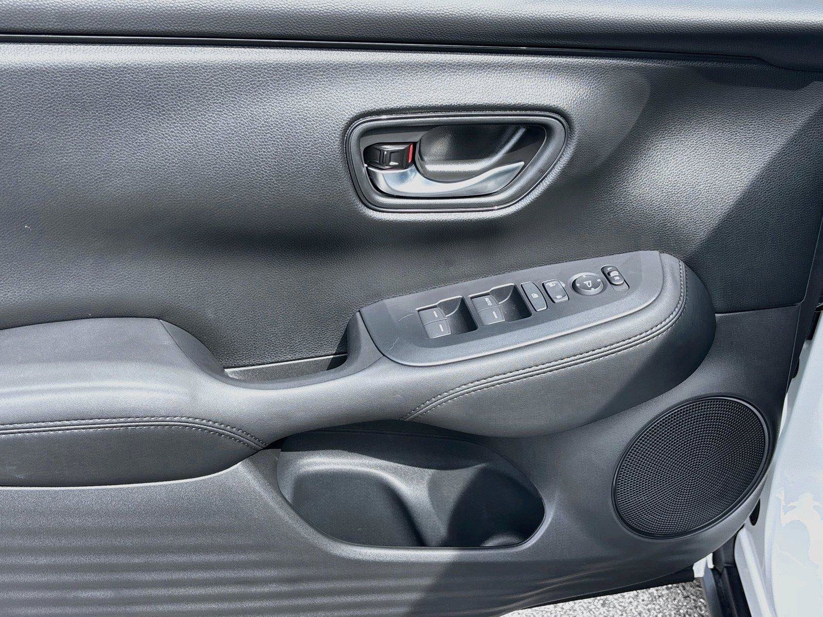 Certified 2027 Honda HR-V LX image 20