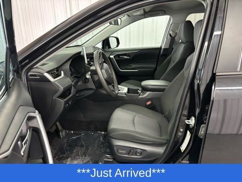 Used 2024 Toyota RAV4 XLE image 2