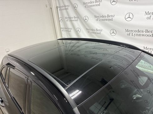 Used 2025 Mercedes-Benz GLA 250 4MATIC image 28