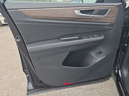 Used 2024 Volkswagen Atlas SEL image 14