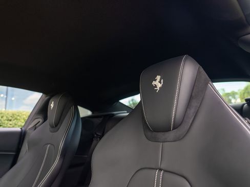 Certified 2022 Ferrari Roma image 40