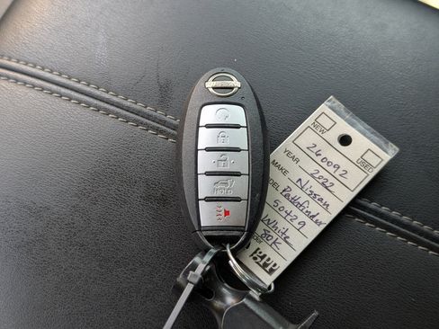 Used 2022 Nissan Pathfinder SL w/ SL Premium Package image 41