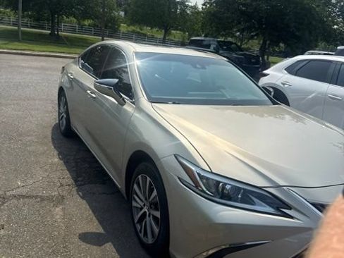 Used 2020 Lexus ES 350 w/ Accessory Package 2 FWD image 4