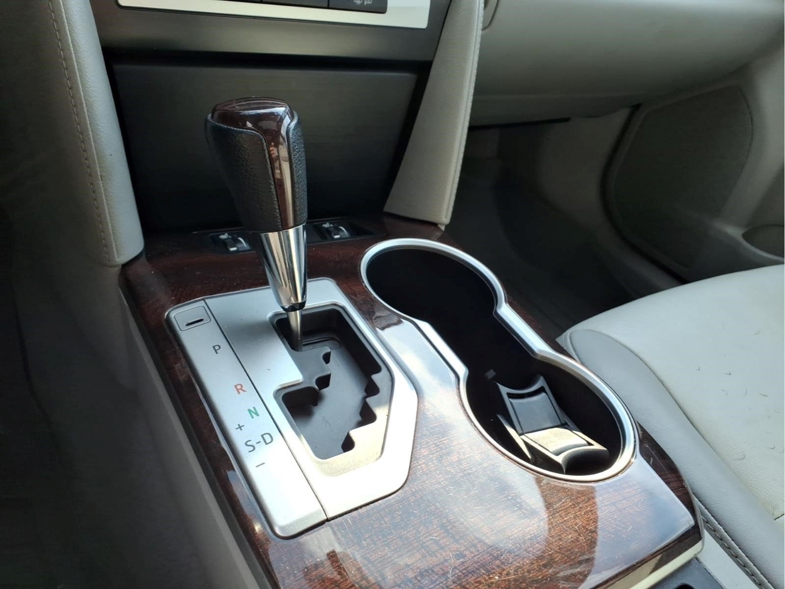 Used 2012 Toyota Camry XLE w/ Leather Pkg FWD image 15