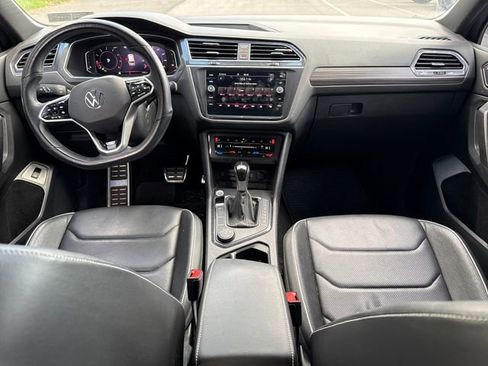 Used 2022 Volkswagen Tiguan SEL R-Line image 18