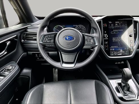 Used 2025 Subaru Forester Limited AWD/4WD image 6