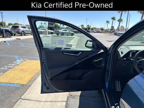 Certified 2025 Kia Niro EX Touring FWD image 16