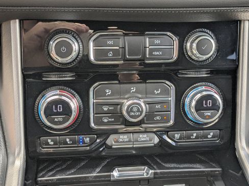 Used 2023 GMC Yukon Denali AWD/4WD image 26