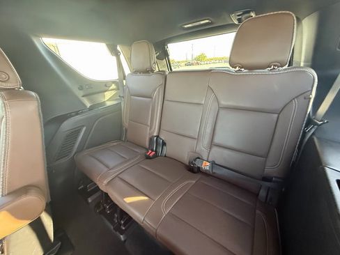 Used 2023 Chevrolet Tahoe High Country image 15