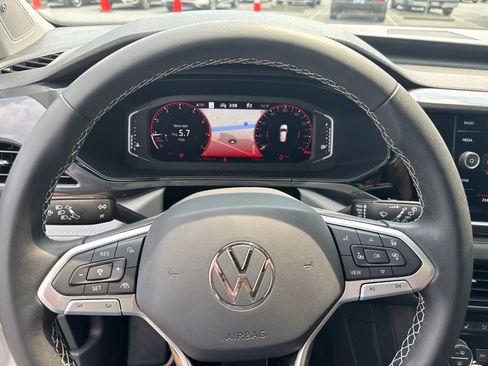 Certified 2023 Volkswagen Taos SEL AWD/4WD image 31